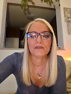 kikkastar online show from 25, 2, 2025