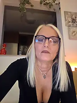 kikkastar online show from 17, 2, 2025