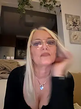 kikkastar online show from 21, 2, 2025