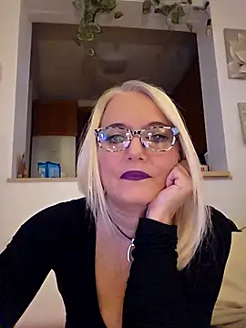 kikkastar online show from 27, 10, 2025