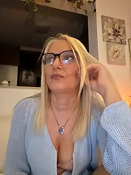 kikkastar online show from 23, 2, 2025