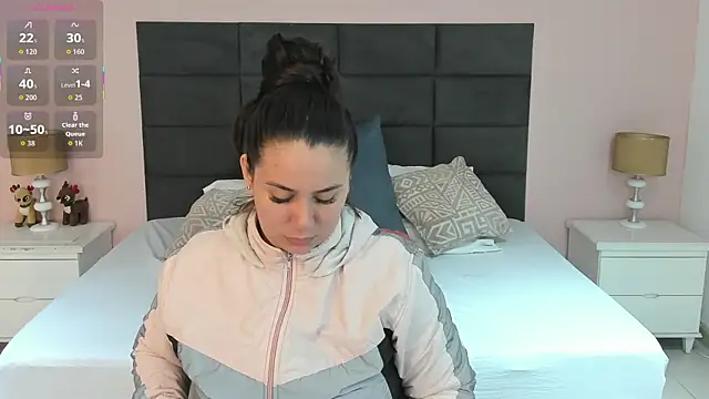 MadisonJenner online show from 22, 12, 2025