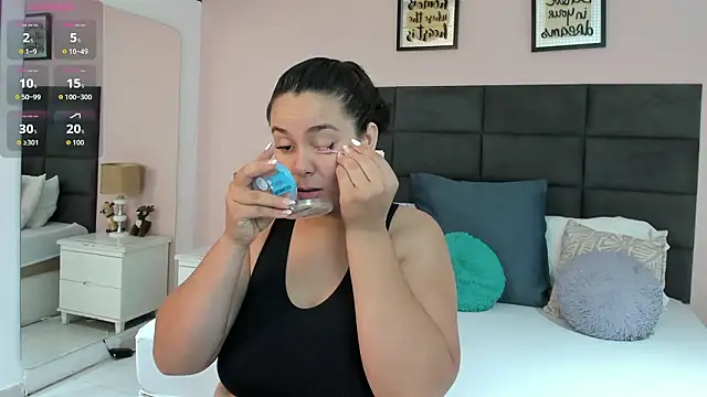 Snapshot of MadisonJenner chatting on 11, 2, 2026 MadisonJenner online show from 11, 2, 2026