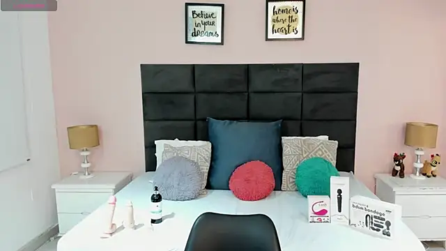 MadisonJenner online show from 15, 11, 2025