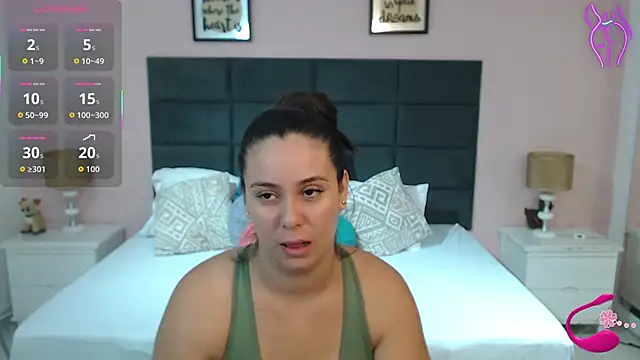 MadisonJenner online show from 3, 10, 2025