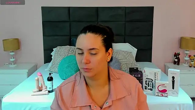 MadisonJenner online show from 17, 11, 2025