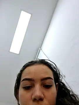 Angela hank2 online show from 9, 10, 2025