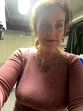 Sunbelxx online show from 17, 12, 2025