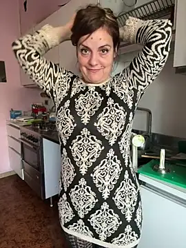 Sunbelxx online show from 26, 11, 2025