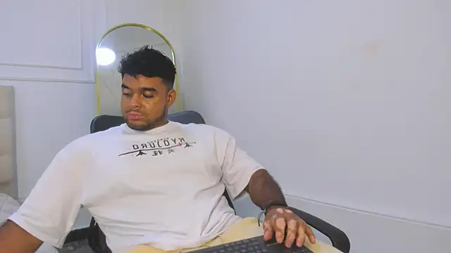 Snapshot of Big_furry_bear13 chatting on 5, 2, 2026 Big furry bear13 online show from 5, 2, 2026