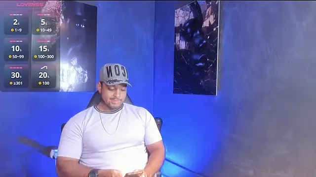 Big furry bear13 online show from 25, 9, 2025