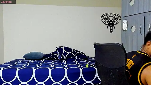 Big furry bear13 online show from 26, 2, 2025