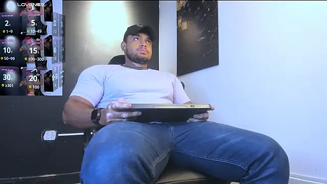 Big furry bear13 online show from 4, 4, 2026