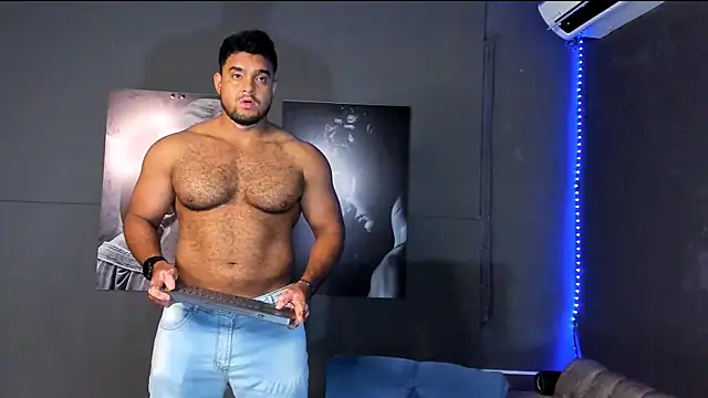 Big furry bear13 online show from 4, 6, 2026