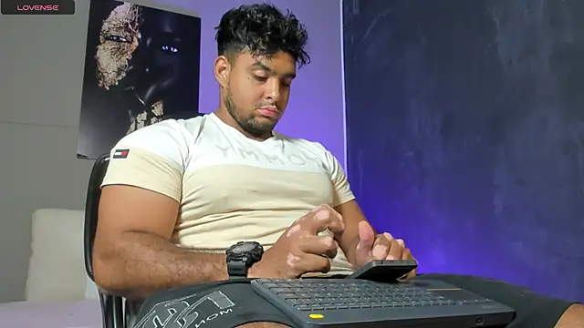 Big furry bear13 online show from 6, 3, 2026