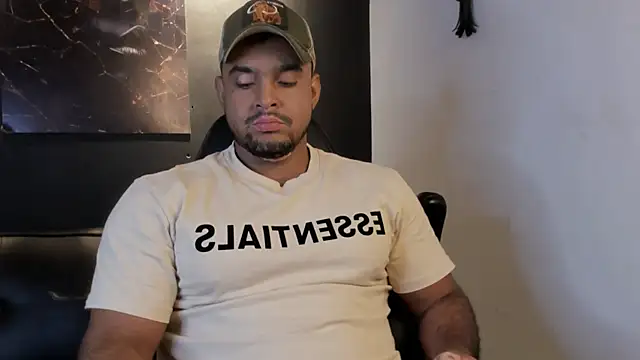 Big furry bear13 online show from 25, 7, 2026