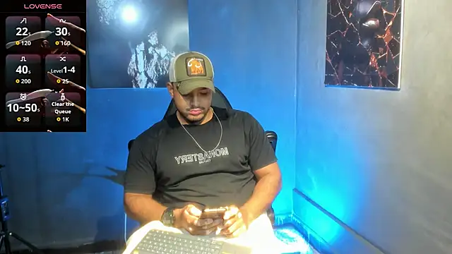 Big furry bear13 online show from 9, 9, 2025