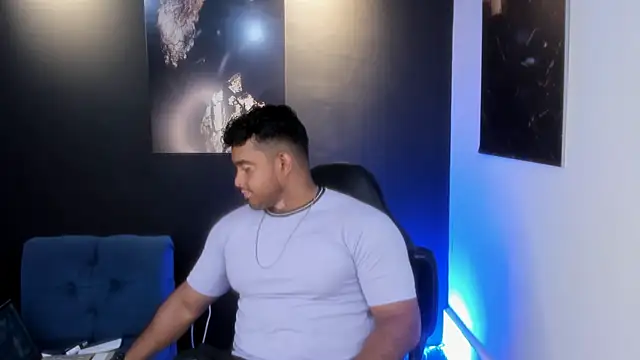 Big furry bear13 online show from 2, 11, 2025