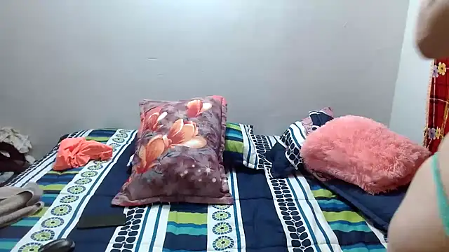 Sweet bigass online show from 1, 3, 2025