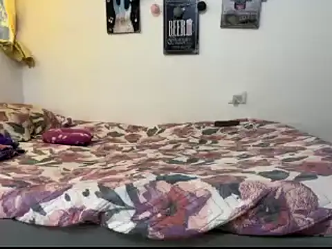 Annie Catt  online show from 16, 1, 2025