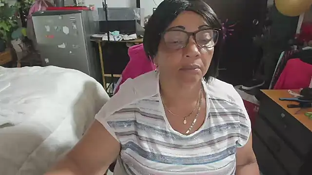 Mrs mommy  online show from 27, 11, 2025