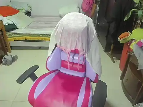 Mrs mommy  online show from 19, 3, 2025