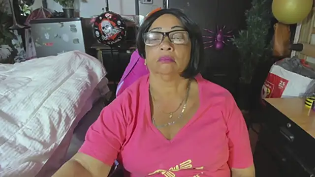 Mrs mommy  online show from 7, 11, 2025