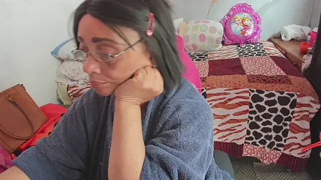 Mrs mommy  online show from 31, 1, 2026