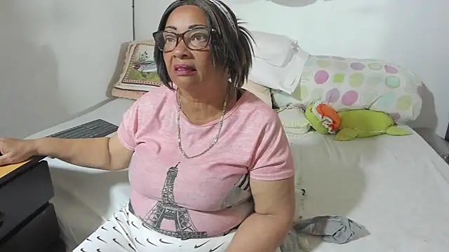 Mrs mommy  online show from 8, 9, 2025