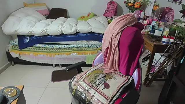 Mrs mommy  online show from 1, 10, 2025