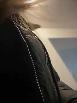 HotXMom online show from 26, 11, 2025