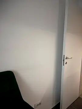 HotXMom online show from 8, 1, 2026