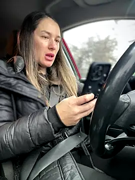 HotXMom online show from 3, 12, 2025