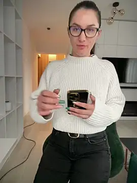 HotXMom online show from 11, 1, 2026