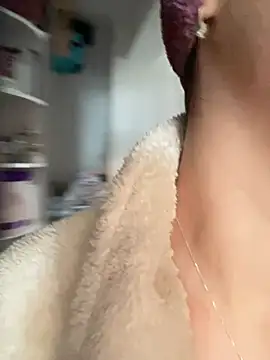 Snapshot of HotXMom chatting on 19, 2, 2026 HotXMom online show from 19, 2, 2026