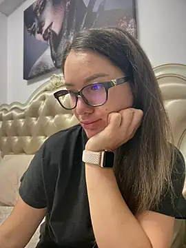 Snapshot of HotXMom chatting on 12, 6, 2026 HotXMom online show from 12, 6, 2026