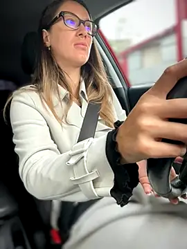 HotXMom online show from 24, 9, 2025