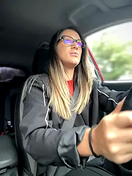 HotXMom online show from 19, 9, 2025