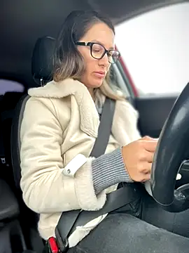 HotXMom online show from 1, 10, 2025