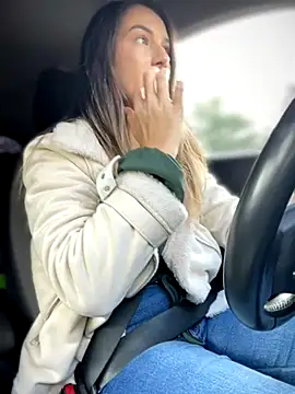 HotXMom online show from 12, 10, 2025