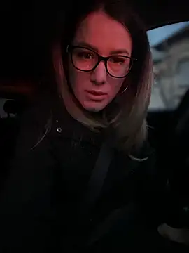 HotXMom online show from 11, 3, 2025