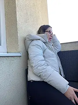 HotXMom online show from 22, 3, 2025