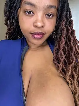 Snapshot of Linahlove chatting on 25, 7, 2026 Linahlove online show from 25, 7, 2026