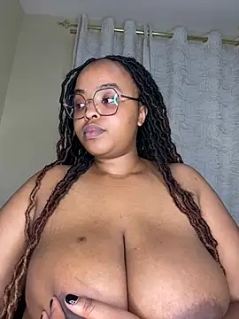 Snapshot of Linahlove chatting on 31, 7, 2026 Linahlove online show from 31, 7, 2026