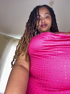 Snapshot of Linahlove chatting on 24, 7, 2026 Linahlove online show from 24, 7, 2026