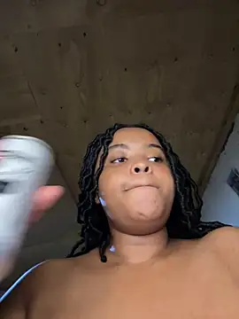 Linahlove online show from 28, 2, 2025