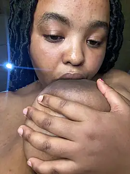 Linahlove online show from 6, 3, 2025