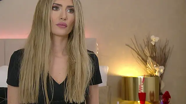 EvellineClaire online show from 18, 3, 2025