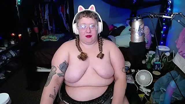 FatVeronica online show from 8, 2, 2025