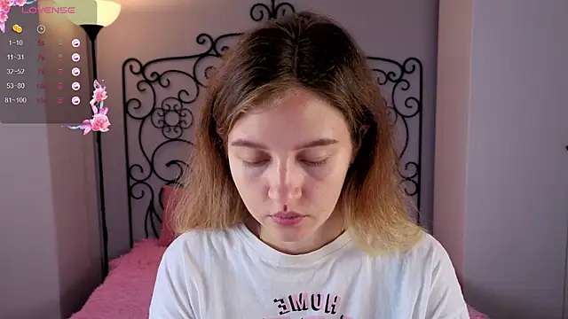 Ksuhesa online show from 28, 9, 2025